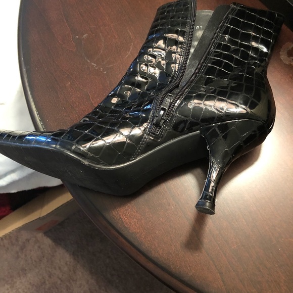 Booties - Picture 3 of 4